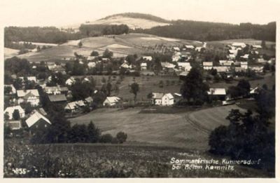 Pohled na Kunratice od jihu, 30. léta 20. století.